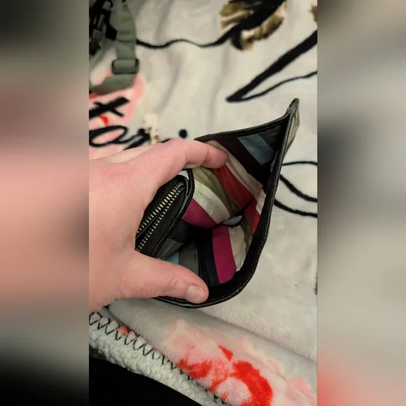 Vintage older style Coach wallet - Picture 6 of 7